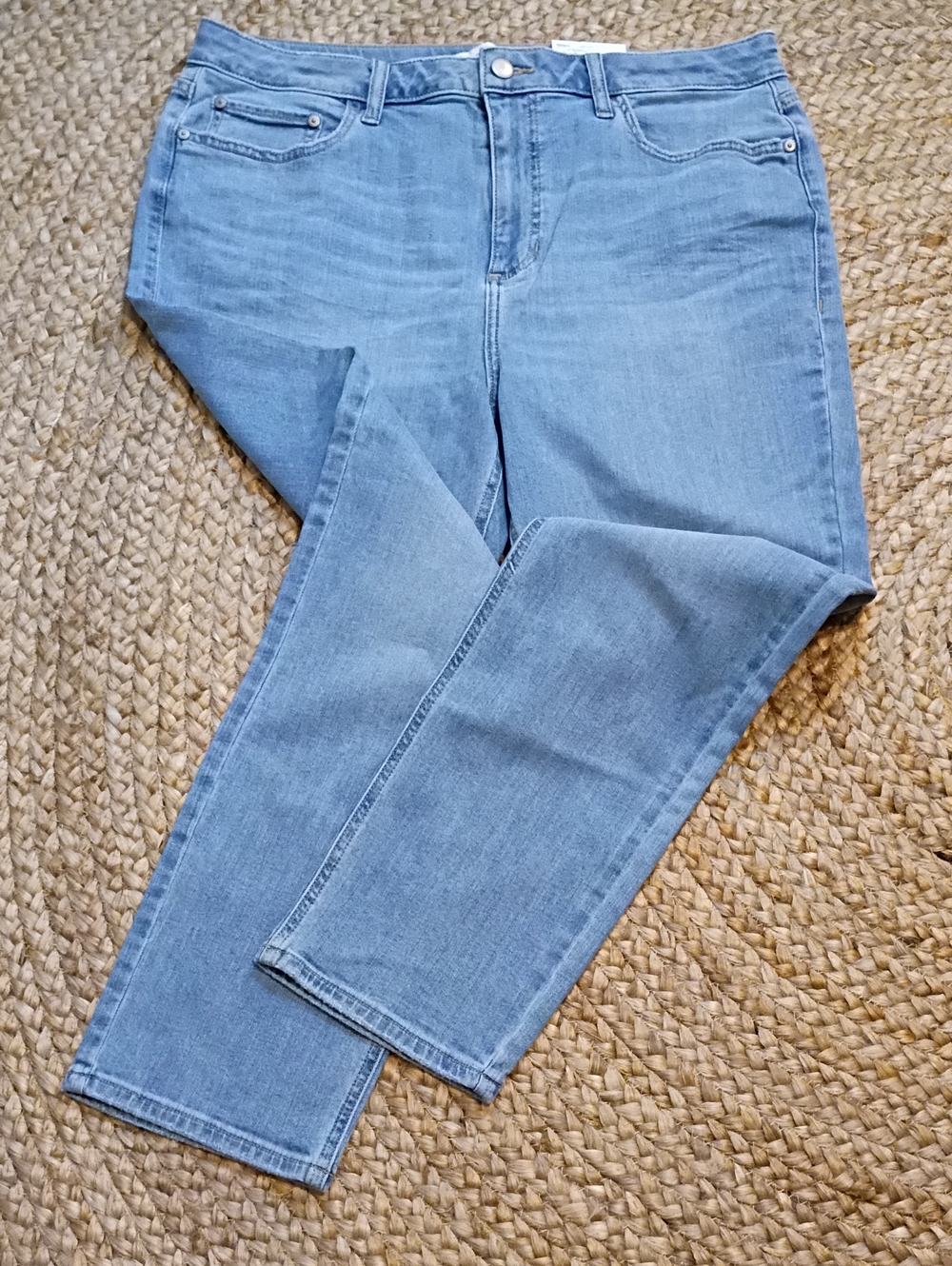 Elizabeth And James High Rise Stovepipe Jeans Size 16 NWT